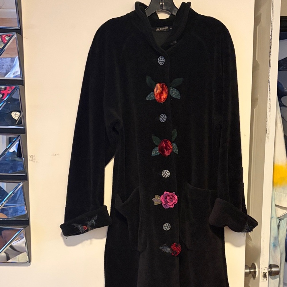 Black Floral Embroidered Women's Coat